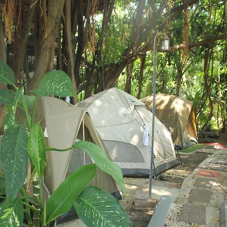 Do Dee Cafe Bangkok Hostel Exterior foto