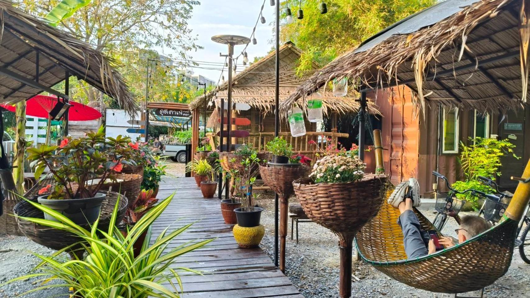 Do Dee Cafe Bangkok Hostel Exterior foto
